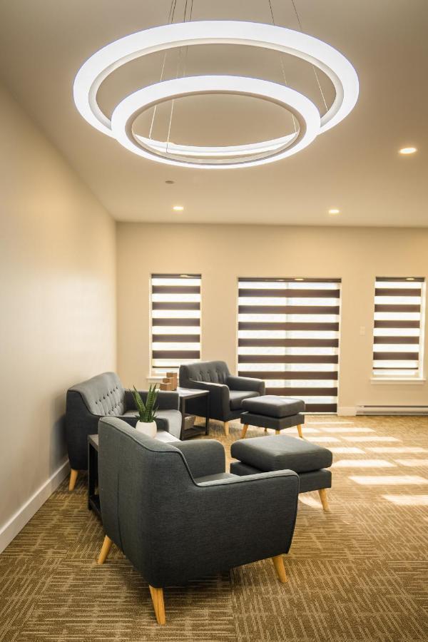 Quality Inn Sunshine Suites Terrace Dış mekan fotoğraf