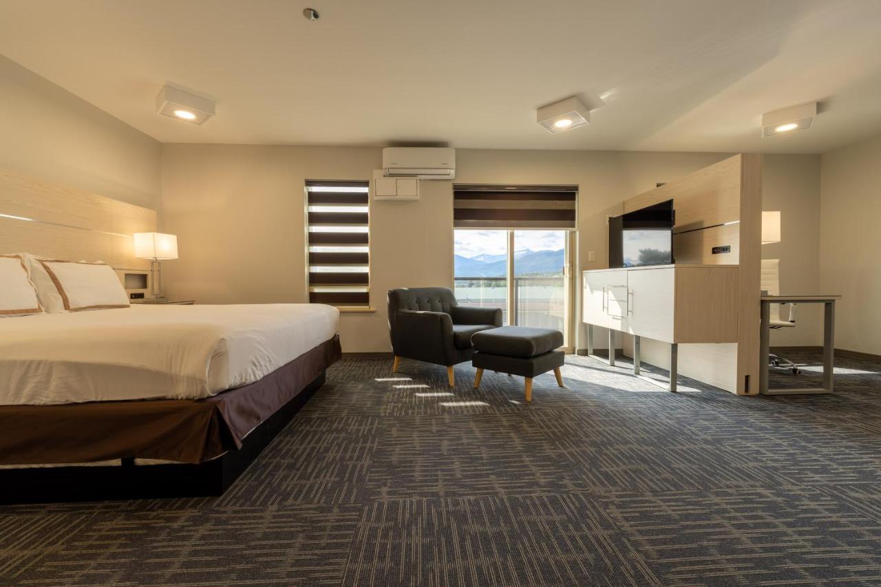 Quality Inn Sunshine Suites Terrace Dış mekan fotoğraf