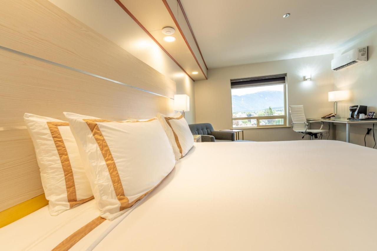Quality Inn Sunshine Suites Terrace Dış mekan fotoğraf