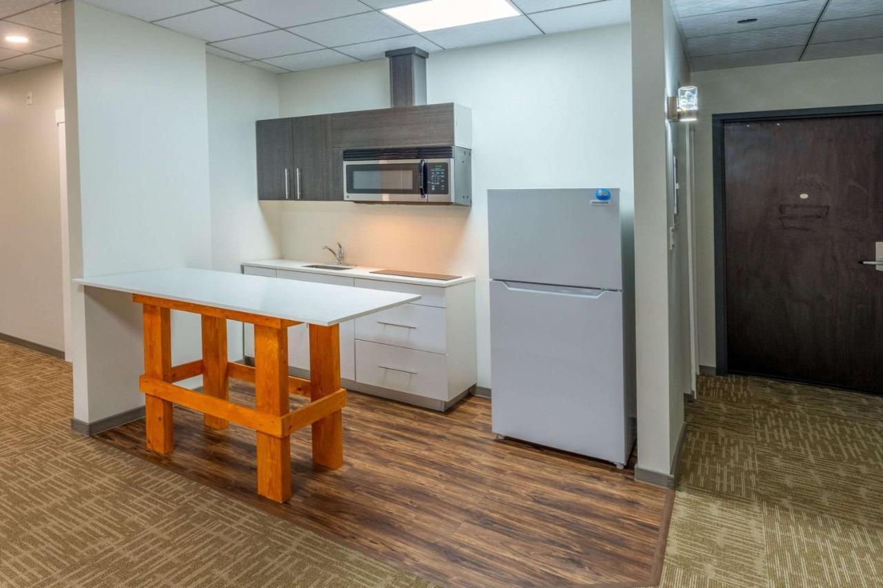 Quality Inn Sunshine Suites Terrace Dış mekan fotoğraf